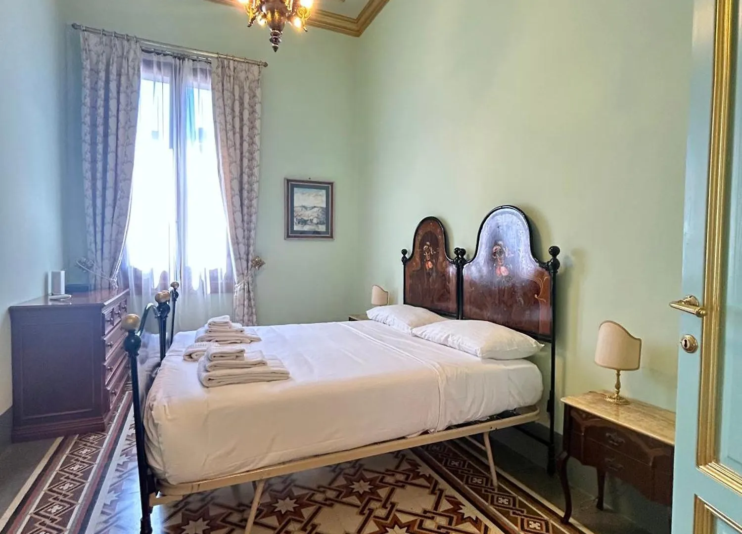 Florentine Penthouse By Florencehospitality Com